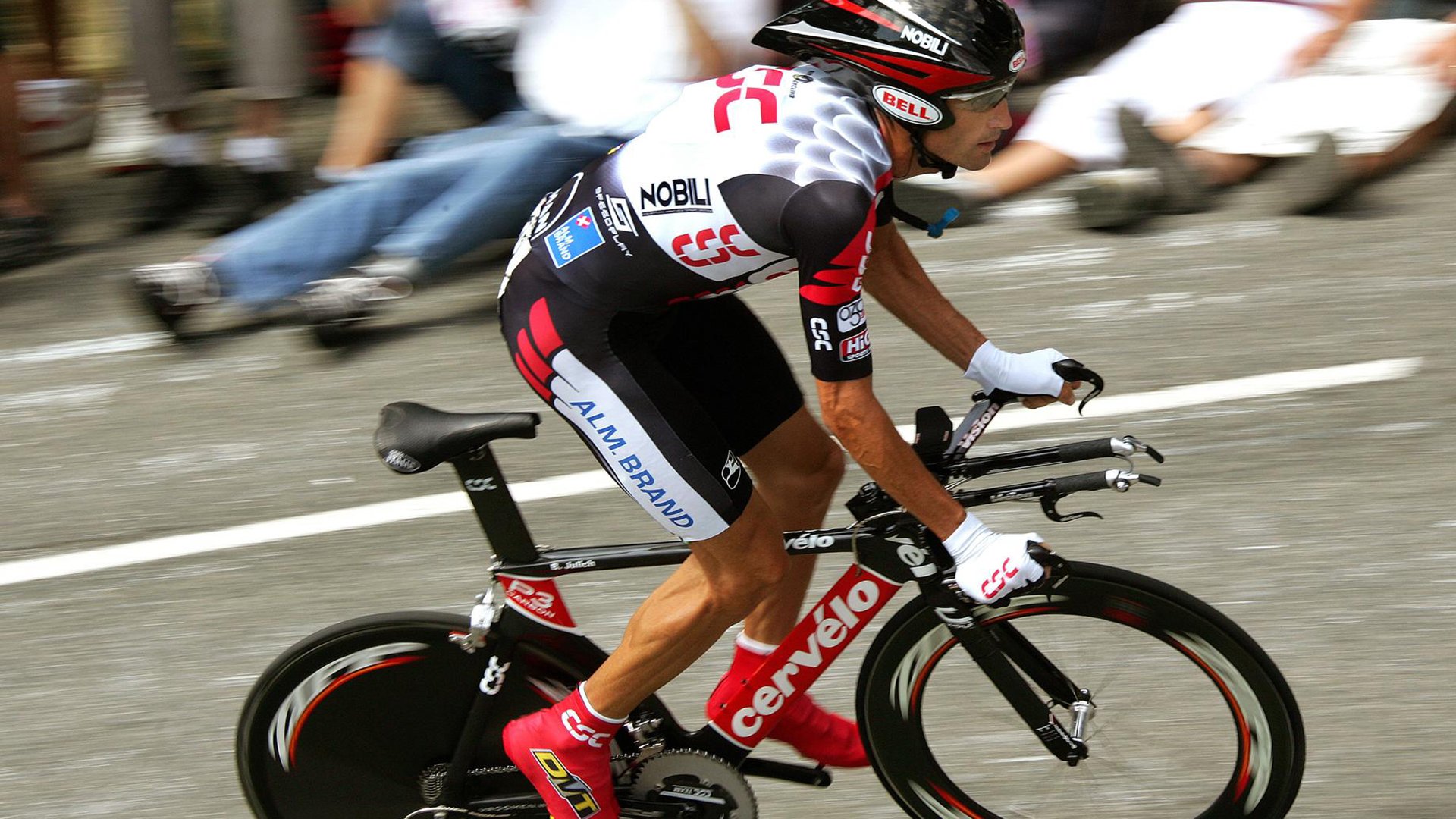 西甲球队的社区足球发展计划，西甲球队主场球场一览